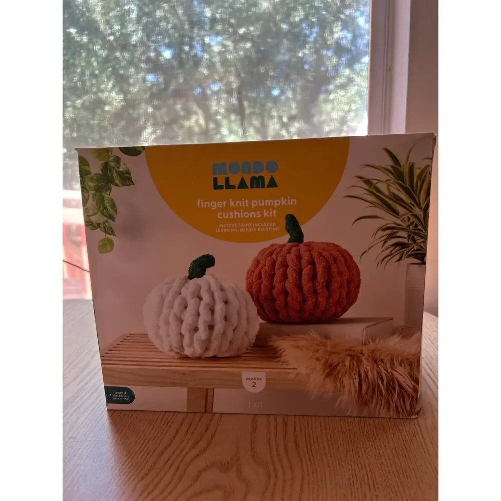 #3 New Mondo Llama Finger Knit Pumpkin Cushions Kit Makes 2 Instructions Include